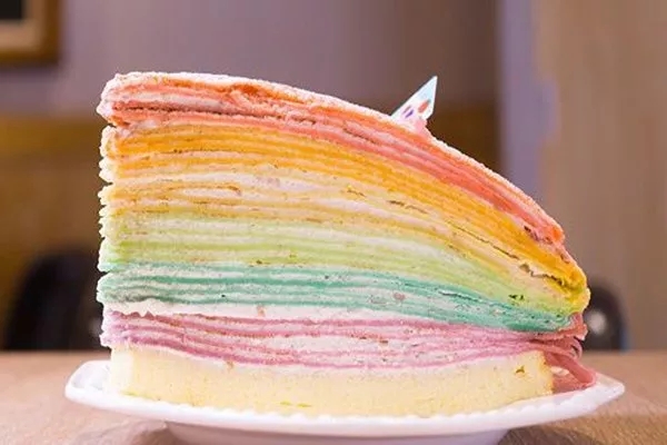 玫瑰酸乳彩虹千層